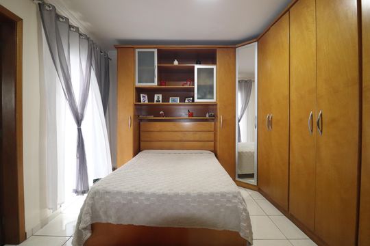 Quarto 1 suíte de casa à venda com 3 quartos, 137m² em Jardim Progresso, Santo André