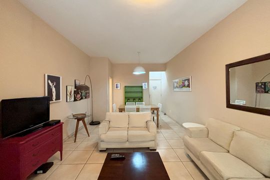 Sala de apartamento para alugar com 1 quarto, 80m² em Copacabana, Rio de Janeiro