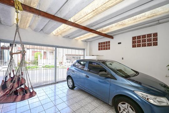 Garagem de casa à venda com 3 quartos, 146m² em Jardim Monte Alegre, Taboão da Serra
