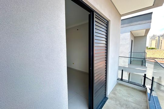 Varanda do Quarto 3 de casa à venda com 3 quartos, 150m² em Vila Galvão, Guarulhos