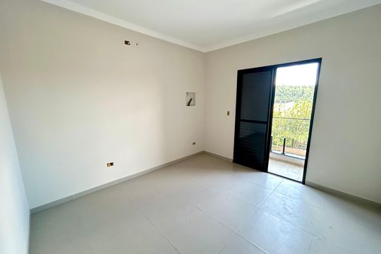 Quarto 3 de casa à venda com 3 quartos, 150m² em Vila Galvão, Guarulhos
