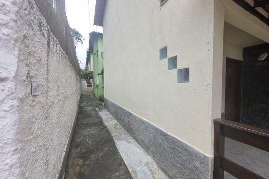 Casa à venda com 2 quartos, 95m² em Sapê, Niterói