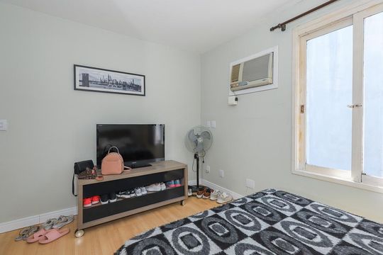 Quarto de apartamento para alugar com 2 quartos, 90m² em Jardim Lindóia, Porto Alegre