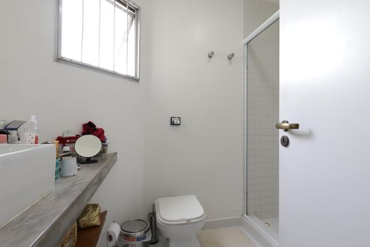 Banheiro da Suíte de apartamento para alugar com 3 quartos, 122m² em Vila Andrade, São Paulo