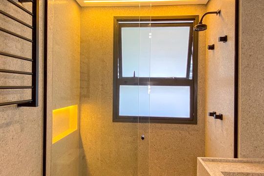 Banheiro da Suíte 1 de apartamento para alugar com 3 quartos, 196m² em Chácara Santo Antônio (zona Sul), São Paulo