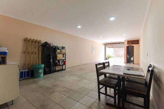 Garagem de casa à venda com 3 quartos, 210m² em Jardim Nossa Senhora do Carmo, São Paulo