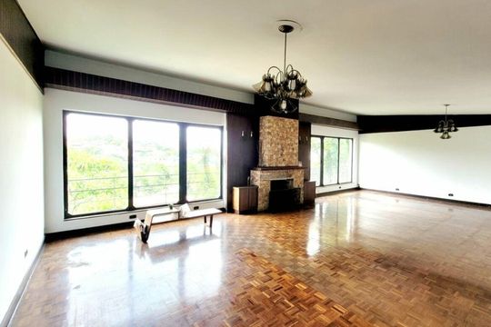Casa à venda com 7 quartos, 430m² em Sumaré, São Paulo