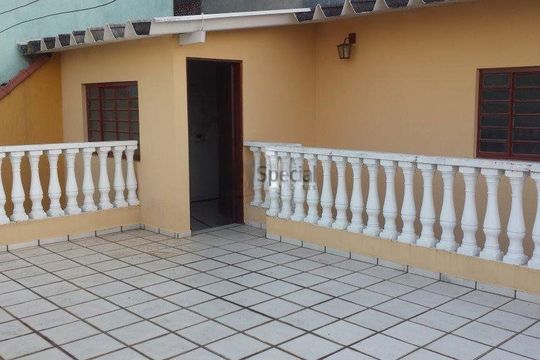 Casa à venda com 3 quartos, 220m² em Jardim Nice, São Paulo