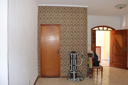 Casa para alugar com 3 quartos, 180m² em Jardim Sao Miguel, Cotia