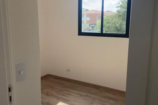 Quarto de apartamento para alugar com 2 quartos, 45m² em Vila Aquilino, Santo André
