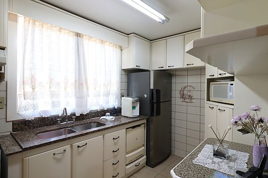 Cozinha - Armários de apartamento à venda com 3 quartos, 243m² em Chácara das Pedras, Porto Alegre