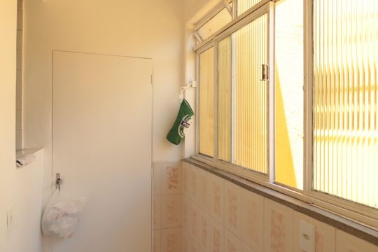 Cozinha e Área de Serviço de apartamento à venda com 2 quartos, 69m² em Santa Amelia, Belo Horizonte