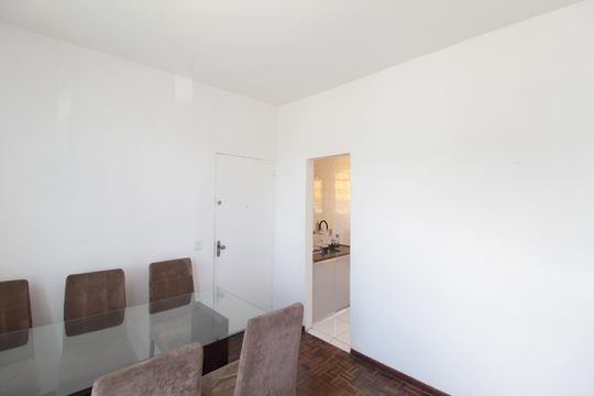 Sala de apartamento à venda com 2 quartos, 69m² em Santa Amelia, Belo Horizonte
