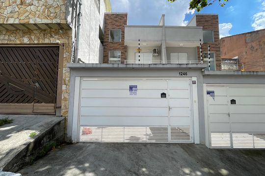 Fachada de casa à venda com 3 quartos, 165m² em Vila Ré, São Paulo