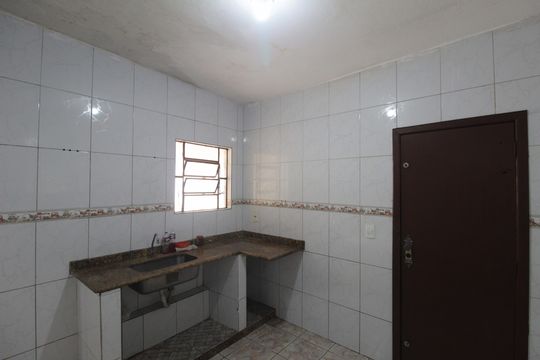 Cozinha de casa à venda com 3 quartos, 300m² em Glória, Belo Horizonte