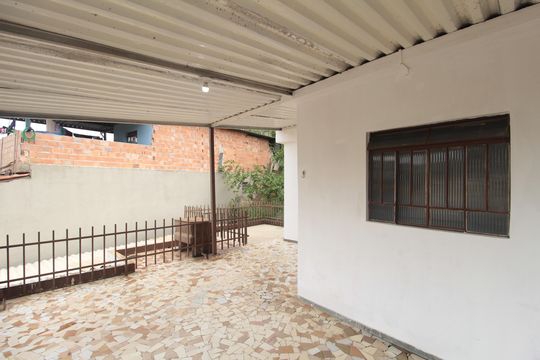 Terraço de casa à venda com 3 quartos, 300m² em Glória, Belo Horizonte