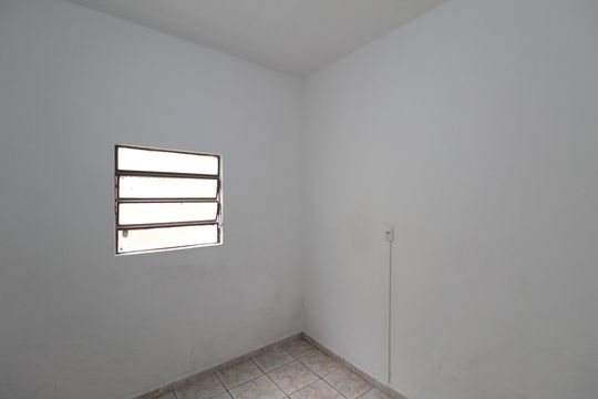 Quarto 2 de casa à venda com 3 quartos, 300m² em Glória, Belo Horizonte