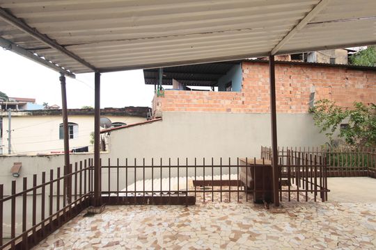 Terraço de casa à venda com 3 quartos, 300m² em Glória, Belo Horizonte