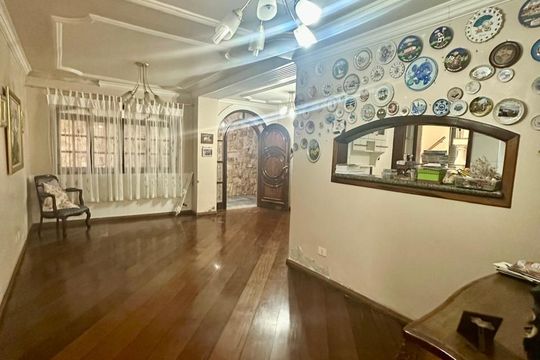 Casa para alugar com 3 quartos, 350m² em Vila Bela, São Paulo