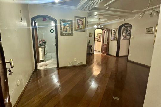 Casa para alugar com 3 quartos, 350m² em Vila Bela, São Paulo