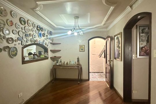 Casa para alugar com 3 quartos, 350m² em Vila Bela, São Paulo