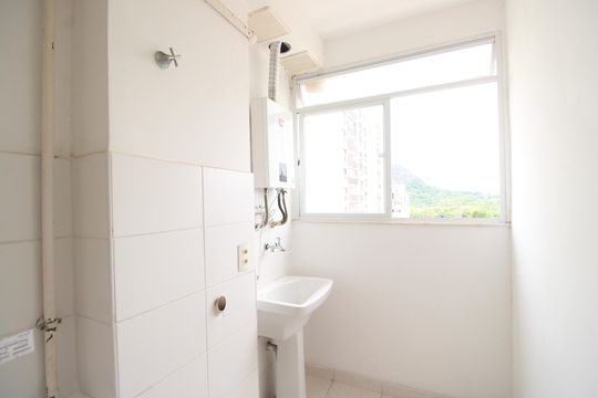 Área de serviço de apartamento para alugar com 3 quartos, 64m² em Jacarepaguá, Rio de Janeiro
