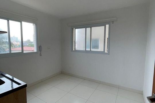 Sala de apartamento para alugar com 1 quarto, 24m² em Jardim Placaford, Salvador