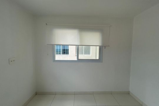 Sala e cozinha de apartamento para alugar com 1 quarto, 24m² em Jardim Placaford, Salvador