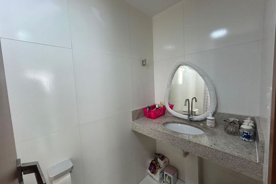Banheiro de apartamento para alugar com 1 quarto, 24m² em Jardim Placaford, Salvador