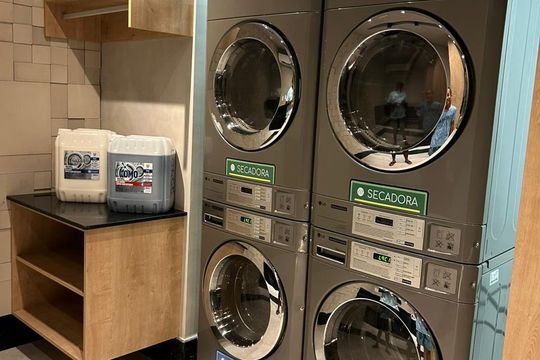 Área de serviço de apartamento para alugar com 1 quarto, 46m² em Ondina, Salvador