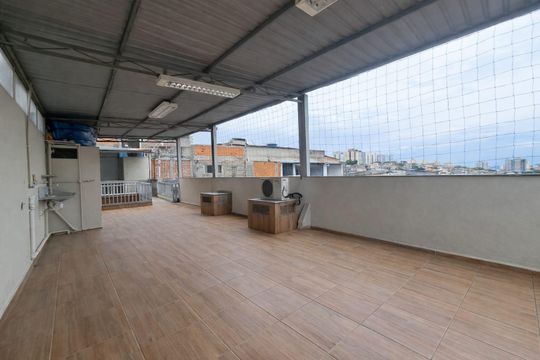 Quintal de casa à venda com 3 quartos, 209m² em Jardim Roberto, Osasco
