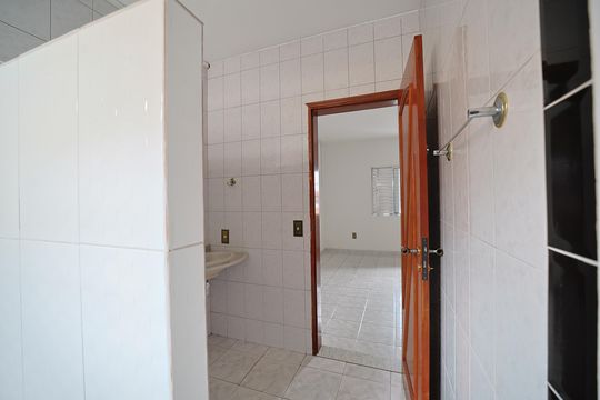Banheiro do Quarto 1 de casa para alugar com 3 quartos, 120m² em Engenheiro Goulart, São Paulo
