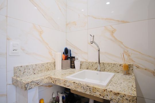 Banheiro de apartamento à venda com 2 quartos, 69m² em Tatuapé, São Paulo