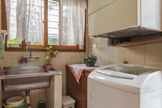 Área de Serviço de casa à venda com 4 quartos, 301m² em Jardim Itu, Porto Alegre