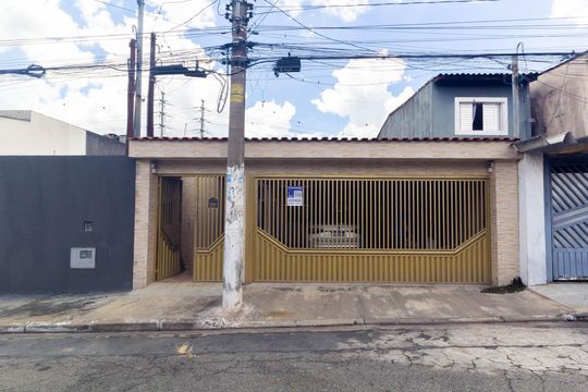 Fachada de casa à venda com 3 quartos, 149m² em Vila Sapopemba, São Paulo