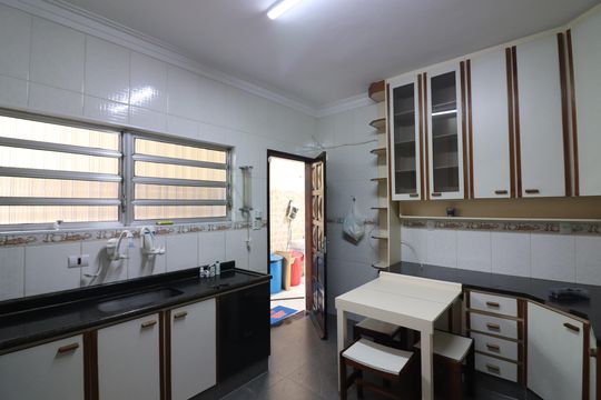 Cozinha  de casa à venda com 5 quartos, 191m² em Anchieta, São Bernardo do Campo