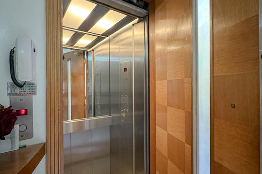 Elevador de casa à venda com 3 quartos, 399m² em Barra Funda, São Paulo