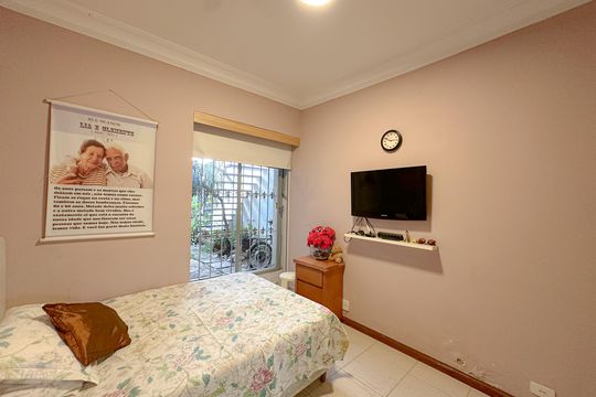 Quarto 1 de casa à venda com 3 quartos, 399m² em Barra Funda, São Paulo