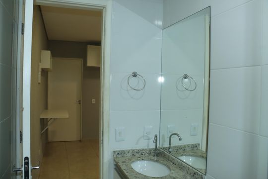 Casa para alugar com 1 quarto, 35m² em Jardim Santo Antonio, Embu das Artes