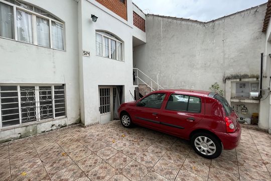 Garagem de casa à venda com 3 quartos, 120m² em Vila Tiradentes, São Paulo