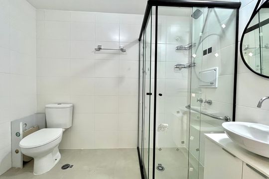 Banheiro de kitnet/studio à venda com 1 quarto, 25m² em Vila Santa Catarina, São Paulo