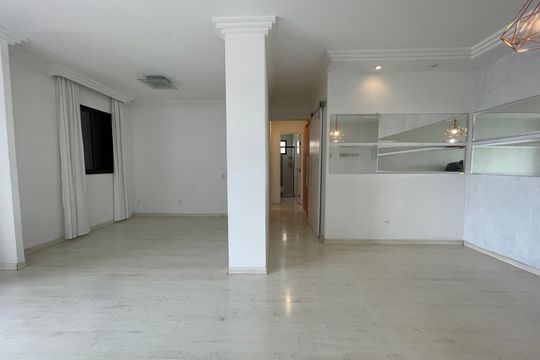 Sala de apartamento à venda com 2 quartos, 92m² em Cidade São Francisco, São Paulo