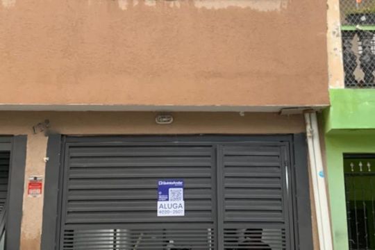 Fachada de casa para alugar com 1 quarto, 60m² em Jardim Primeiro de Maio (chacara Fazendinha), Osasco