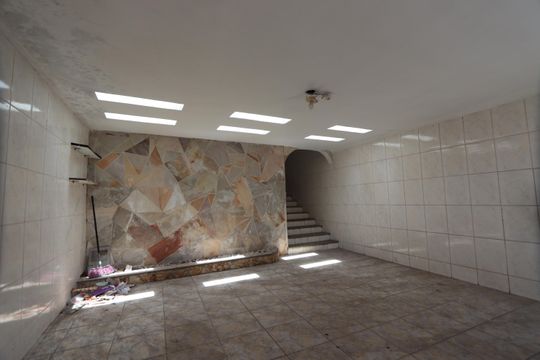 Garagem de casa à venda com 4 quartos, 135m² em Vila Nova, São Paulo