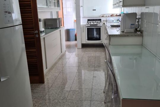 Apartamento para alugar com 3 quartos, 145m² em Aclimação, São Paulo