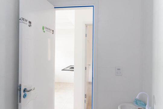 Banheiro de apartamento para alugar com 2 quartos, 40m² em Vila Jacuí, São Paulo