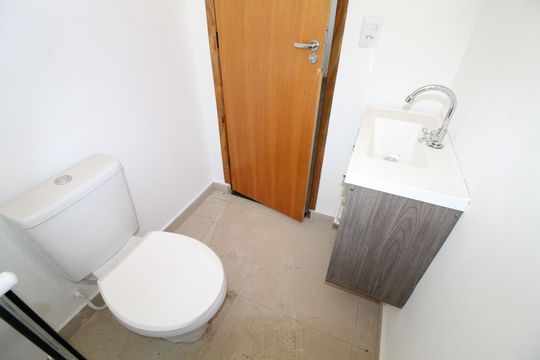 Banheiro de apartamento para alugar com 2 quartos, 50m² em Bosque dos Eucaliptos, São José dos Campos