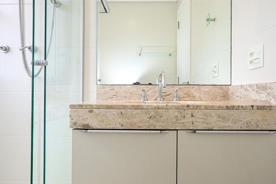 Banheiro 3 de apartamento à venda com 3 quartos, 162m² em Jardim Fonte do Morumbi, São Paulo