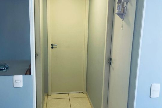 Sala de apartamento à venda com 2 quartos, 45m² em Barra Olímpica, Rio de Janeiro