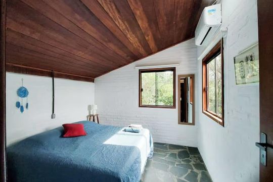 Casa para alugar com 3 quartos, 200m² em Lagoa da Conceição, Florianópolis